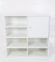 White Montana module with cabinet and 6 shelves, designed by Peter J. Lassen.5000m2 showroom.
