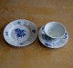 Blå Blomst Kantet porcelæn, sæt kaffekopper nr. 8608 + kagetallerkener nr. 8553.