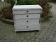 Small grey paintet chest of drawers from 1810 in good condition 5000 m2 showroom
