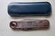 For the collector:
Vintage pocket knife with the case in blue, which is with a stamp in "gold" = 
"FORD"
L: 8cm
In a good condition
