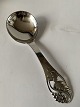 Serving spoon in Silver
Stamped 3 towers
Length 17.0 cm.