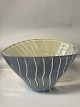 Large glass bowl in beautiful shades.
Measures 16.5x22x28 cm.