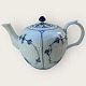 Royal Copenhagen
Blue Fluted
Plain
Teapot with chip
#1/ 251
*450kr