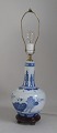 Kinesisk bordlampe i blå porcelæn, ca. 1900.