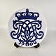 Kinnerup Antik & Porcelæn præsenterer: RC Kroningsplatte190618 cm