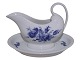 Blue Flower BraidedEarly gravyboat with platter