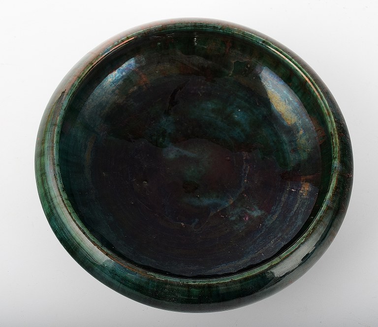 Stor og imponerende dansk privatsamling (I alt 42 vaser, skåle, figurer mm.) af :Søren Kongstrand 1872-1951) ogJens Petersen (1890-1956)