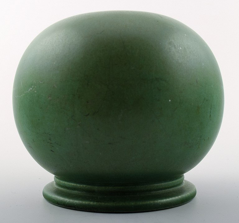 Gunnar Nylund, Rörstrand Art Deco "Plano" vase in ceramics.