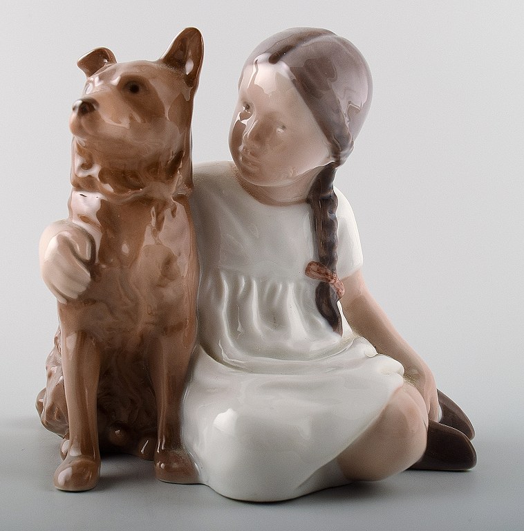 B & G, Bing & Grondahl 1973 girl with dog.