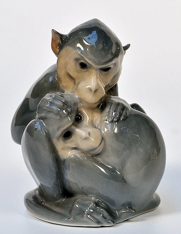 Rare Royal Copenhagen figurine by Christian Thomsen. Two monkeys.