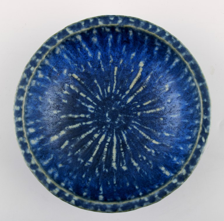 Rörstrand, Gunnar Nylund ceramic bowl.