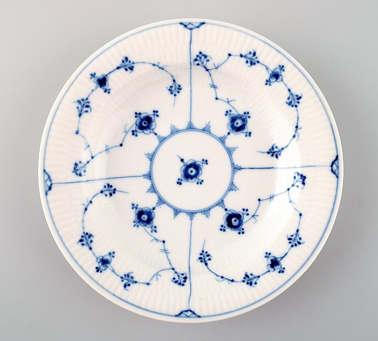 Sjælden antik B&G, Bing & Grøndahl musselmalet dyb tallerken.