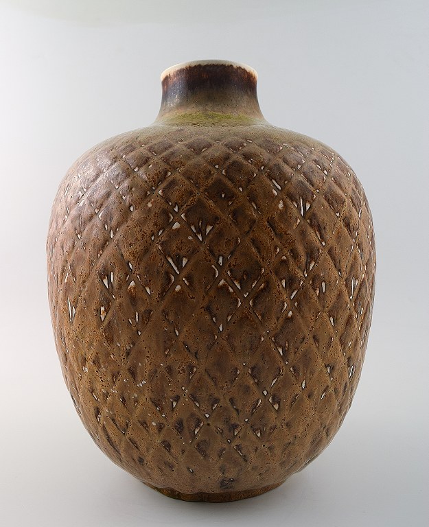 Gerd Bogelund for Royal Copenhagen large ceramic vase.