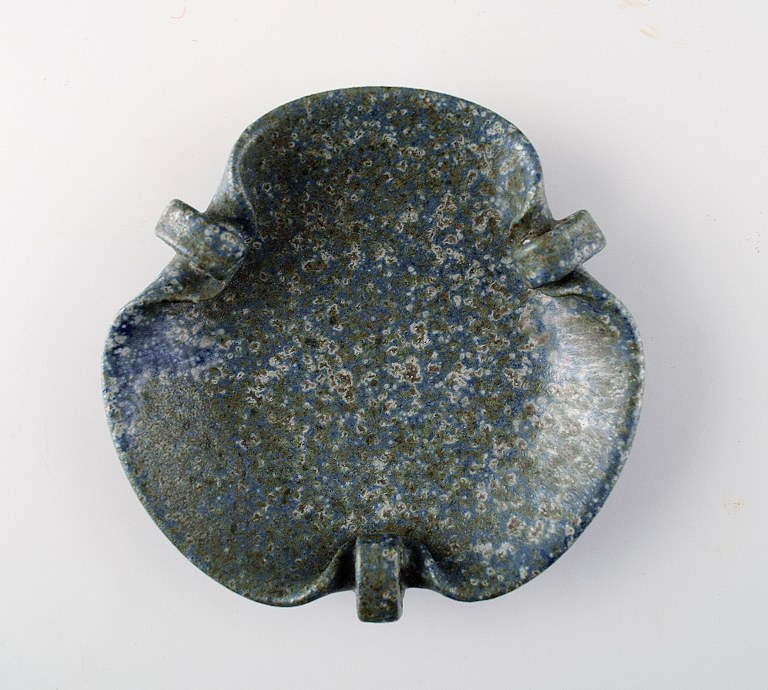 Arne Bang. Fad af keramik. Modelnummer 204.