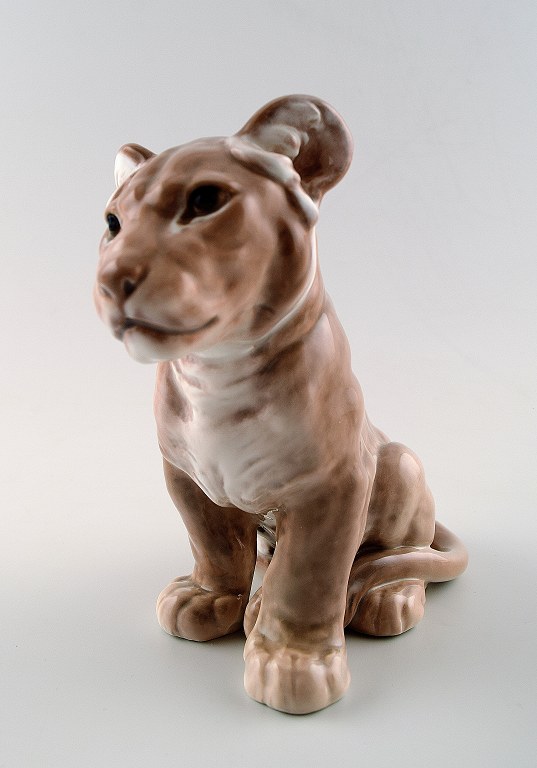 Sjælden Dahl Jensen modelnummer 1275, løveunge af Lauritz Jensen.