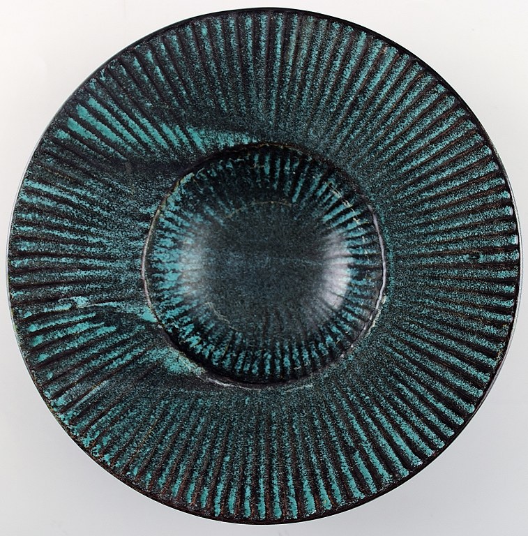 Kähler, HAK, around glazed dish 1930s.Designed by Svend Hammershoi.