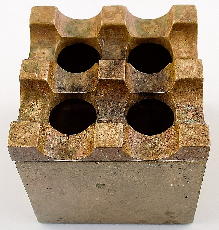 ULTIMA ASHTRAY IN BRASS BY HOLGER BÄCKSTRÖM AND BO LJUNGBERG FOR AKVAMATIK AB, TRANAS, SWEDEN.