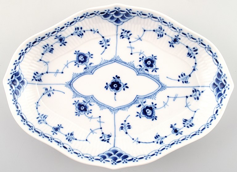 Royal Copenhagen Blue Fluted dish.Number 552.