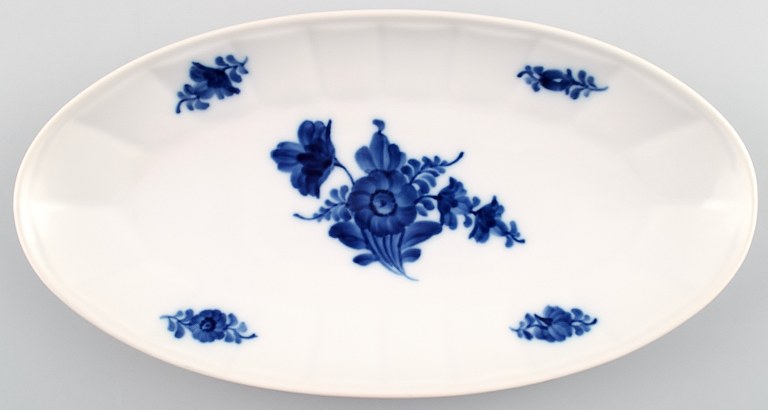 Royal Copenhagen Blue Flower Angular, oval dish.Decoration number 10/8589.