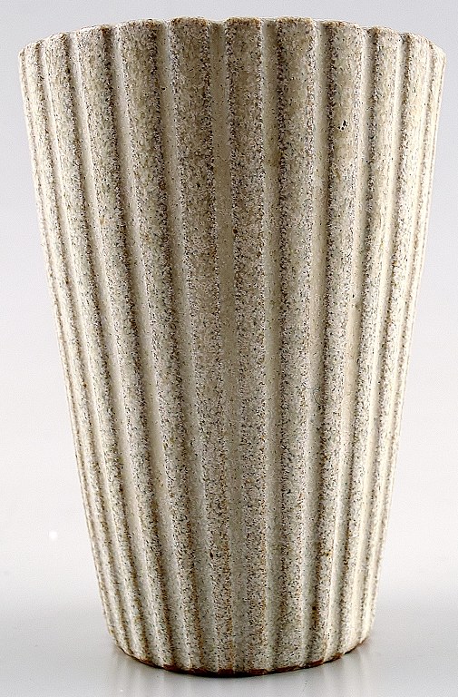 Arne Bang. Pottery vase.