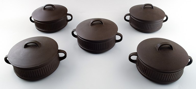 Jens Quistgaard, FlameStone.5 ceramic soup / bouillon cups with lids.