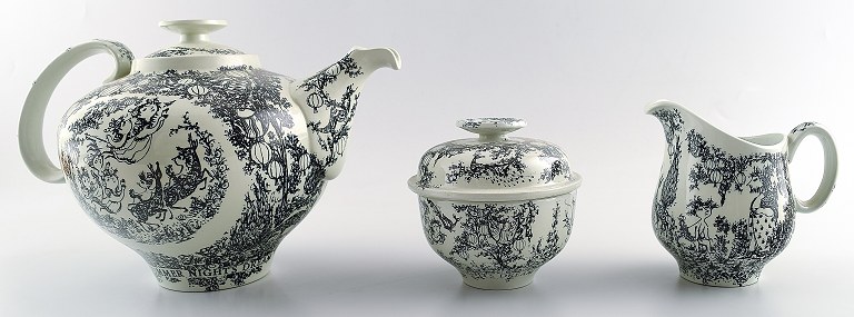Bjørn Wiinblad, te-sæt, fajance. "Midsummer nights dream" bestående af sukkerskål med låg, flødekande og thekande.