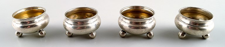 4 antikke saltkar, 830s.