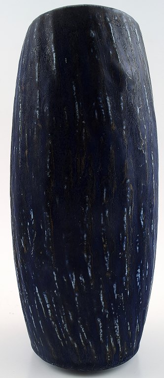 Rörstrand, Gunnar Nylund "Rubus" ceramic vase in blue glaze.