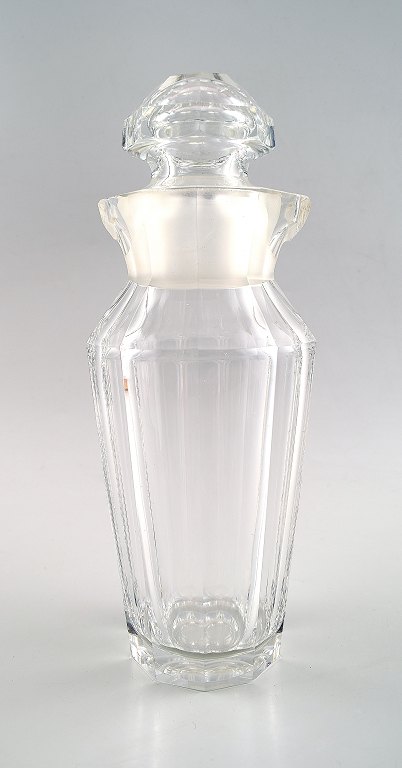 Cocktail jug/shaker in clear glass, modern Swedish art glass, 60s.