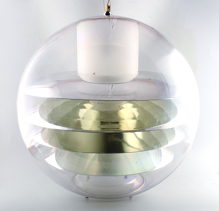 Poul Henningsen / Verner Panton style prototype large ceiling lamp in Plexiglas with four lamellae inside.