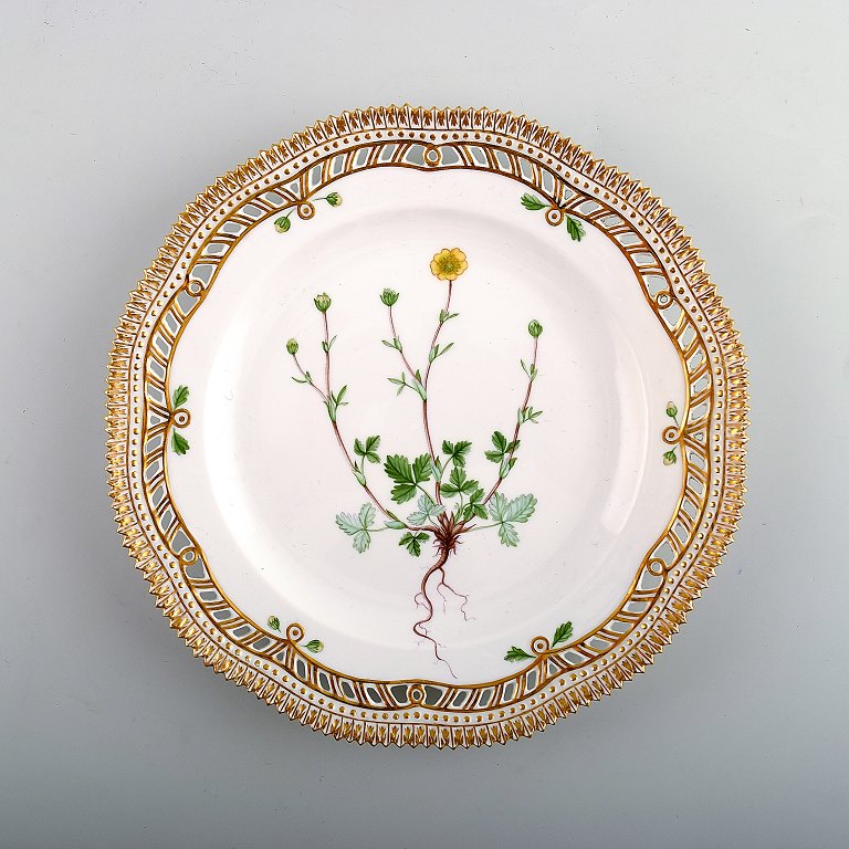 Royal Copenhagen Flora Danica openwork plate # 20/3554.
