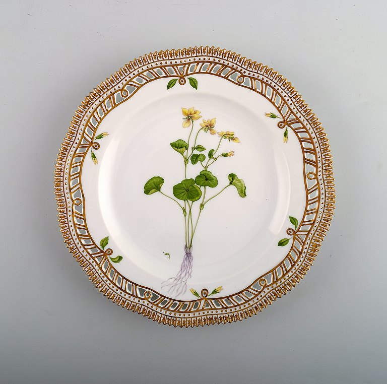 Royal Copenhagen Flora Danica openwork plate # 20/3554.