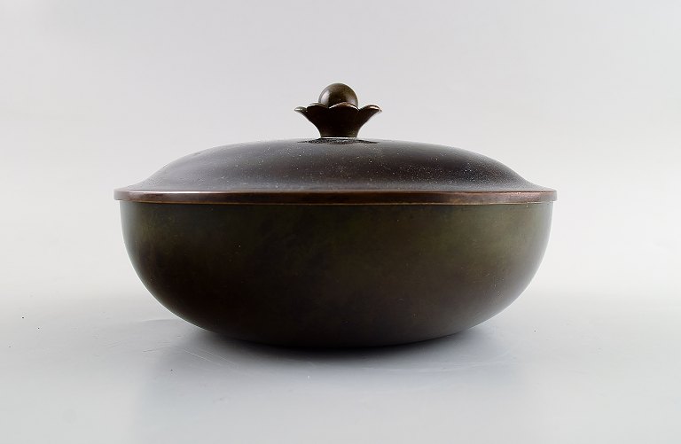 Just Andersen art deco jewelry box in light bronze.