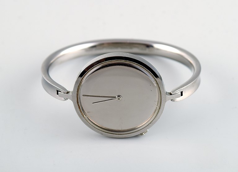 Georg Jensen, Vivianna Torun Bülow-Hübe f. Sverige 1927, d. 2004.Damearmbåndsur af stål.