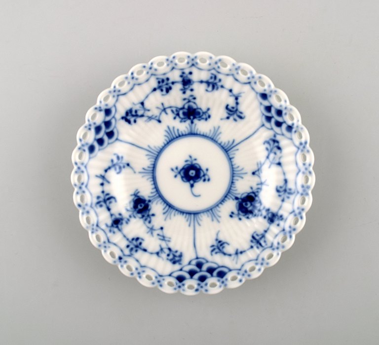 3 stk. Royal Copenhagen musselmalet helblonde kuvertsmør Nummer: 1/1145.