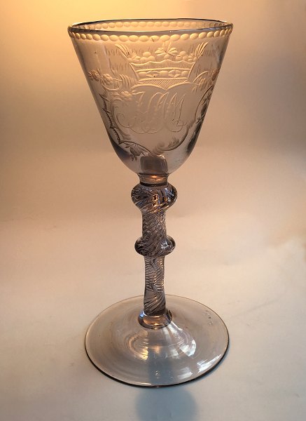 Nøstetangen, "Viin Glas Chrystal", kronet monogram med rester af forgyldning. Norge ca. år 1770