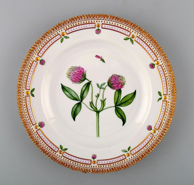 Royal Copenhagen Flora Danica dinner plate # 20/3549.