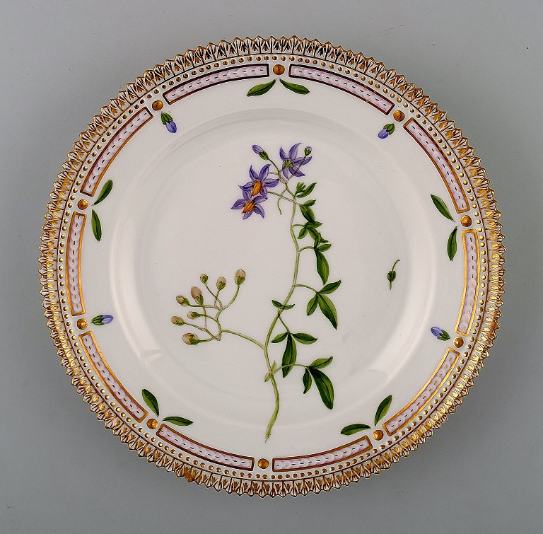 Royal Copenhagen Flora Danica Salad plate # 20/3573.