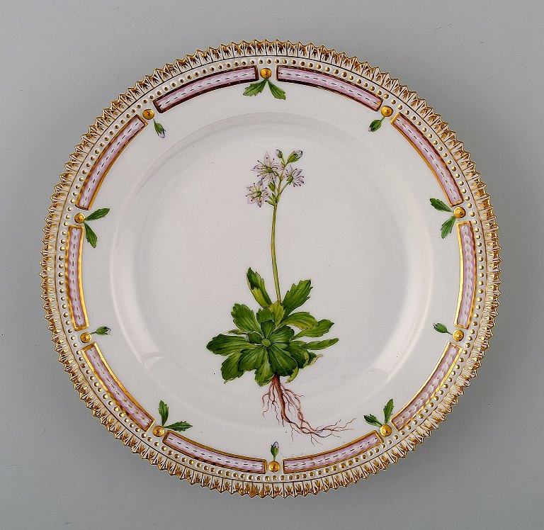 Royal Copenhagen Flora Danica Salat Tallerken #20/3573. 

