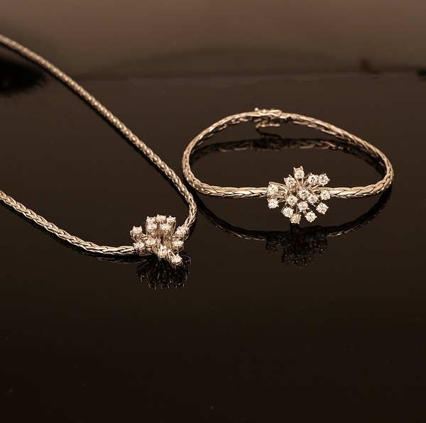 Set of necklace and bracelet, white gold 18ct