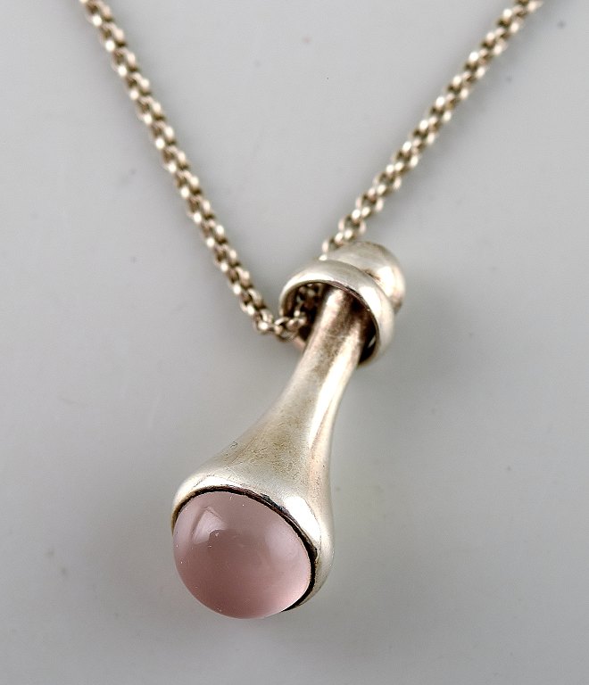 Georg Jensen: Necklace, model Droplet, 925 sterling silver, with cabochon rose quartz.