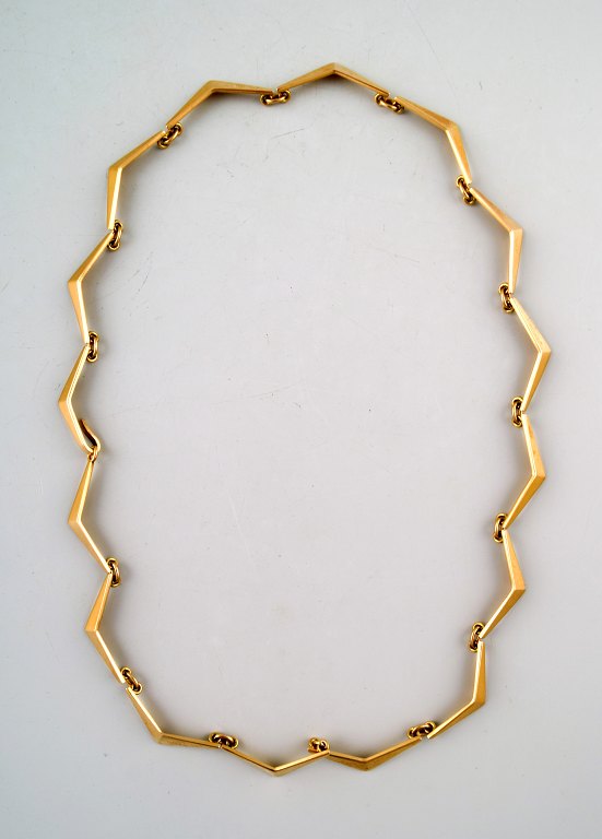 Just Andersen b. Qeqertarsuaq, Greenland 1884, d. Glostrup 1943.Necklace in 18k. gold. 1940 s.