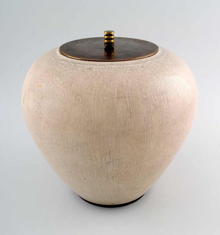 Large Saxbo stoneware vase with matching bronze lid, decorated with beautiful eggshell glaze.