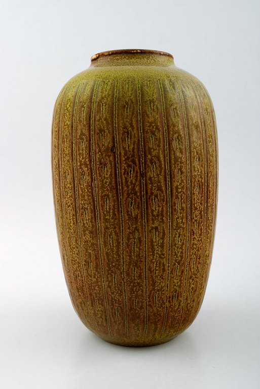 Gerd Bøgelund for Royal Copenhagen keramikvase. Smuk solfatara glasur.