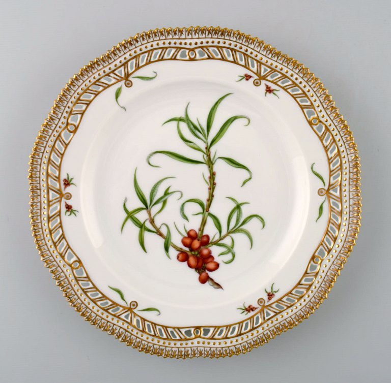 Royal Copenhagen Flora Danica openwork plate # 20/3554.
