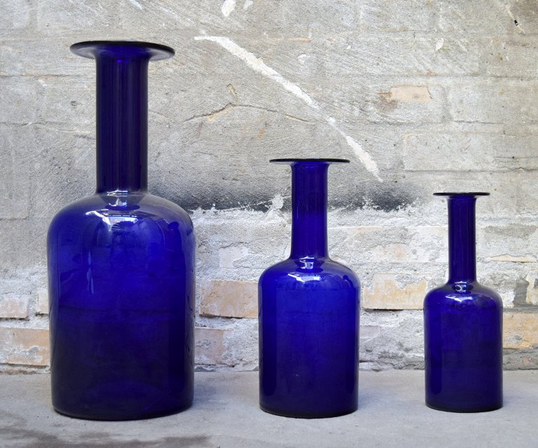 3 Holmegaard bottles in purple, Otto Brauer.