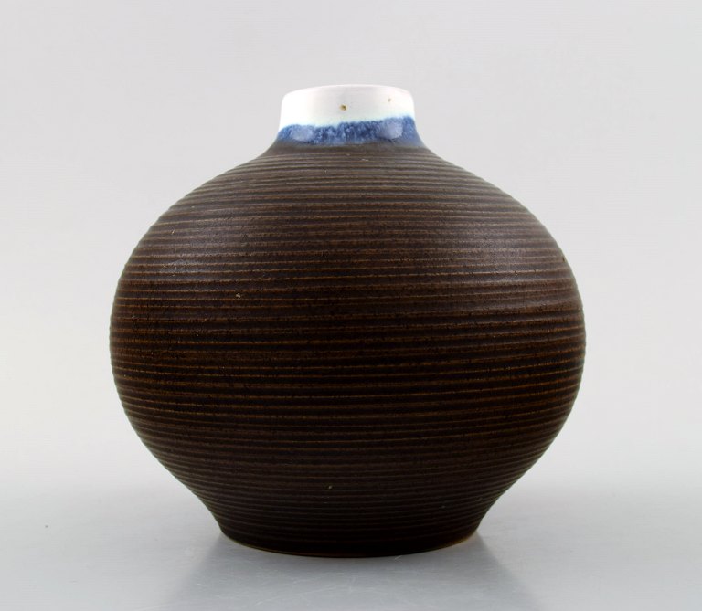Jacob Bang, Hegnetslund keramikvase. 1957-62.