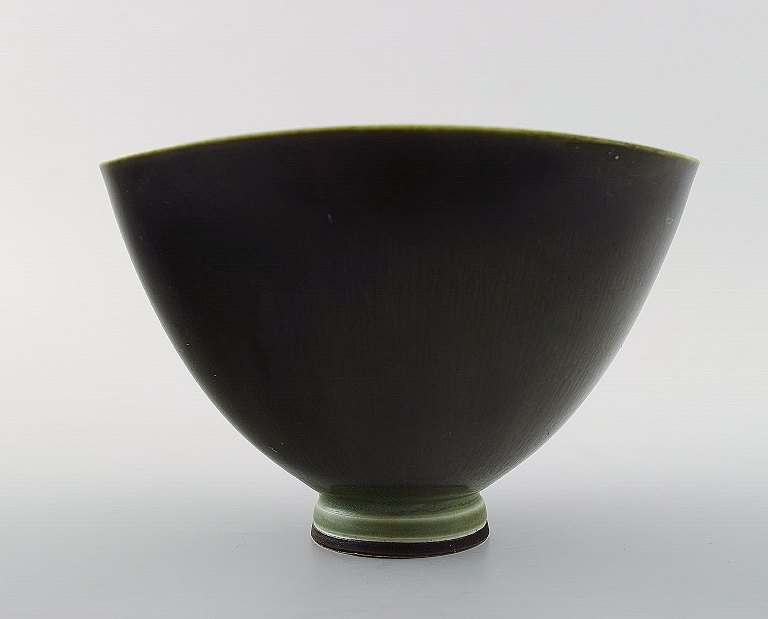 Berndt Friberg Studio ceramic bowl. Modern Swedish design.Unique, handmade.