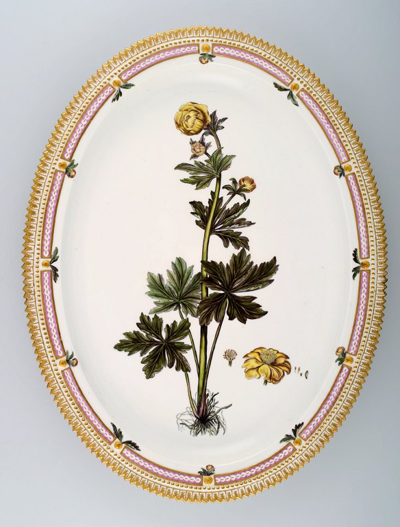 Royal Copenhagen flora danica stort ovalt serveringsfad #20/3520.  