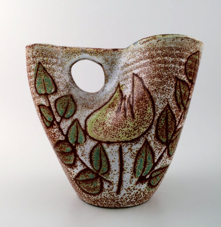 Accolay, French ceramic vase, Picasso style.